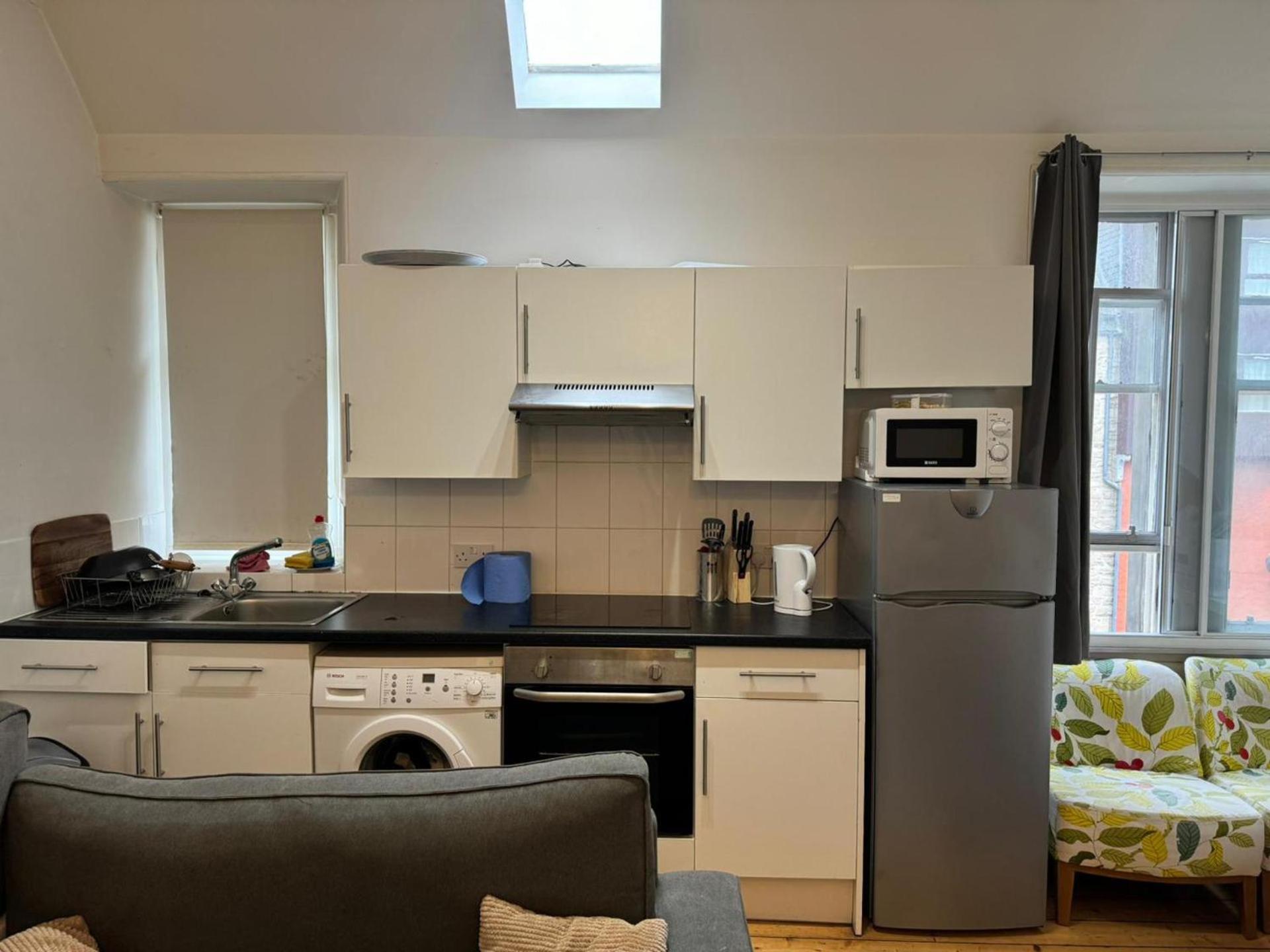 Cozy Edinburgh Apartment Escape ภายนอก รูปภาพ
