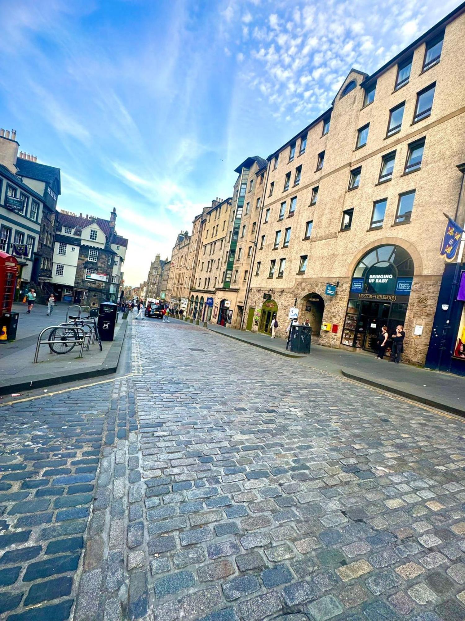 Cozy Edinburgh Apartment Escape ภายนอก รูปภาพ