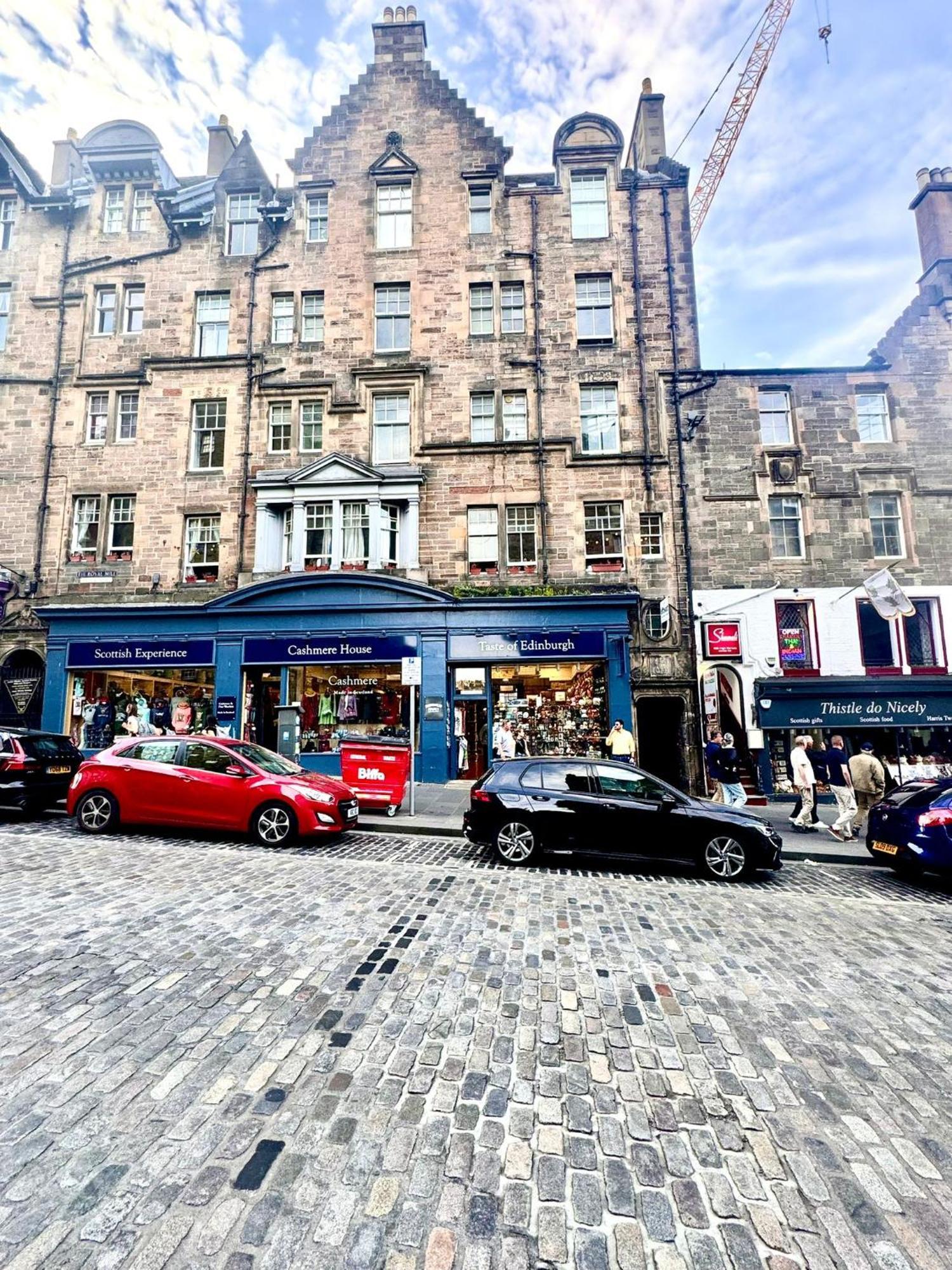 Cozy Edinburgh Apartment Escape ภายนอก รูปภาพ