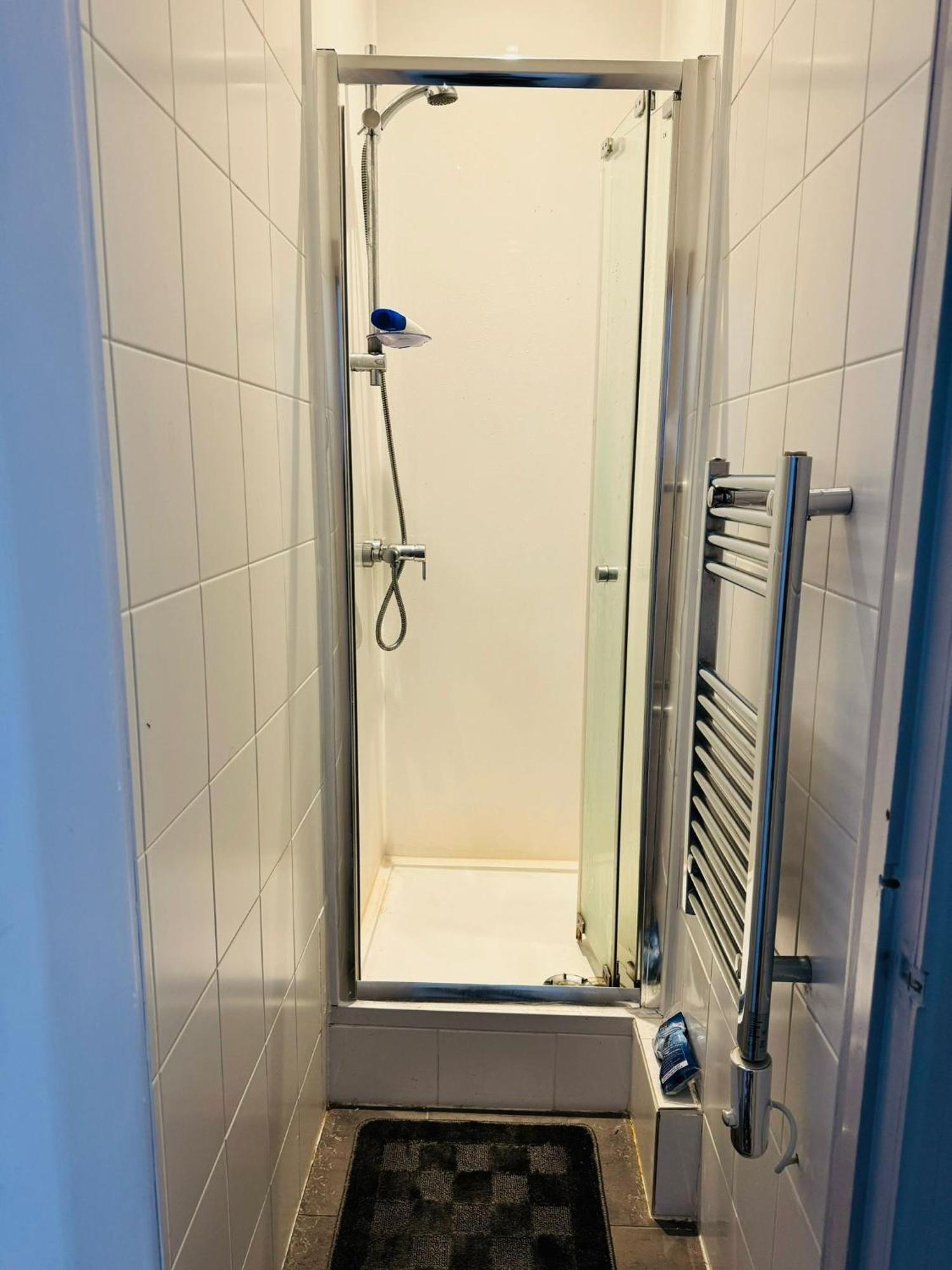 Cozy Edinburgh Apartment Escape ภายนอก รูปภาพ